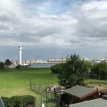 Ferienwohnung Mit Warnowblick 罗斯托克 外观 照片